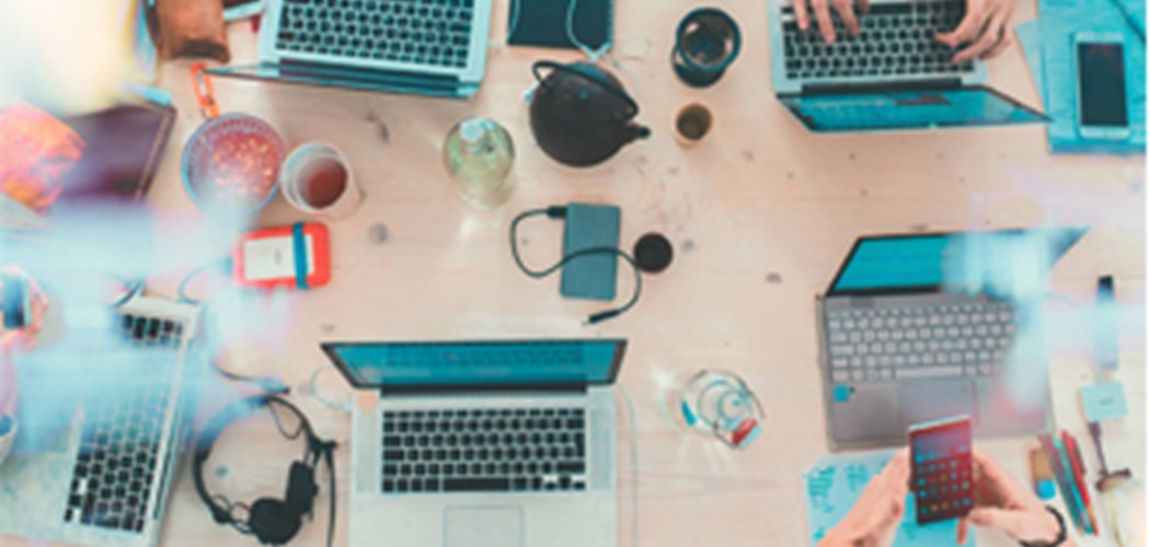 Job Abo 330X185 Unsplash Marvin Meyer